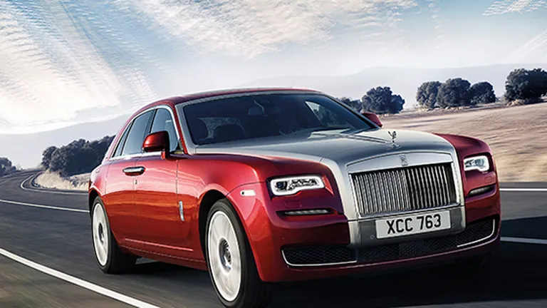2014, al cincilea an consecutiv de vanzari record pentru Rolls-Royce. Pericolul de la rivalul Bentley