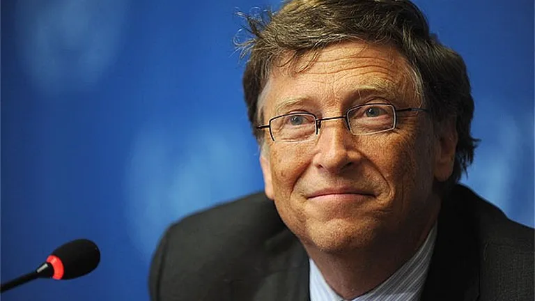 Cum a ajuns Bill Gates sa bea apa din canal (Video)