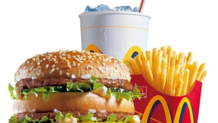 Seful McDonald's demisioneaza dupa un an negru pentru companie