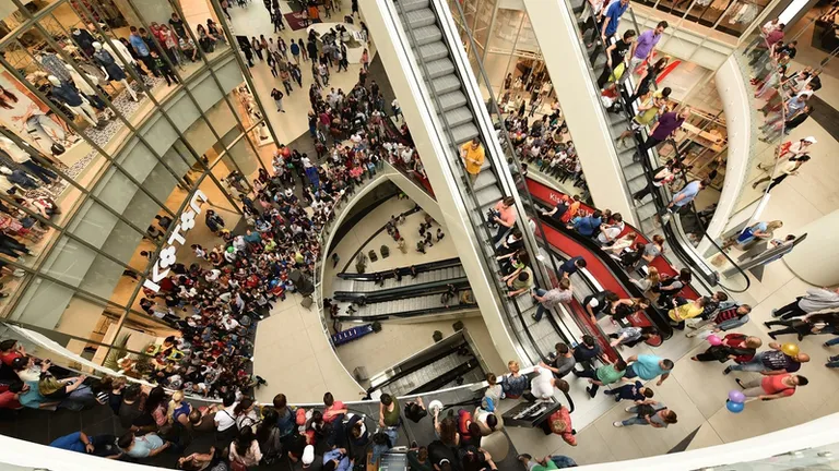 Mega Mall, luat cu asalt de peste 400.000 de bucuresteni in primele zile de la lansare