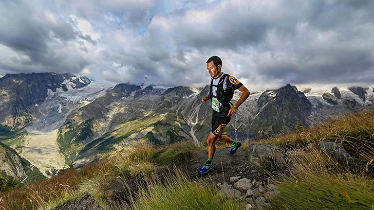 Ultra Trail Mont Blanc: Cea mai dură cursă de alergare montană din lume (Foto)