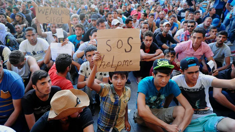 Valul de refugiati imparte Europa in doua: Trenurile din Ungaria cu destinatie incerta
