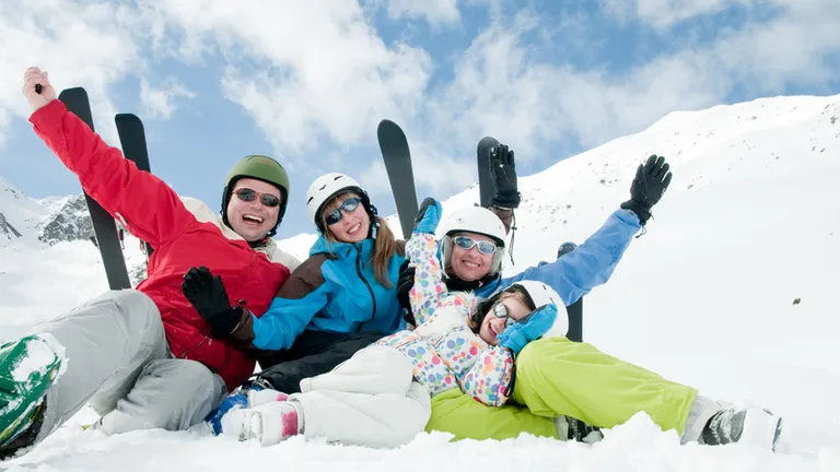 Vacanțele la schi, în vogă: cererea a crescut cu 40%