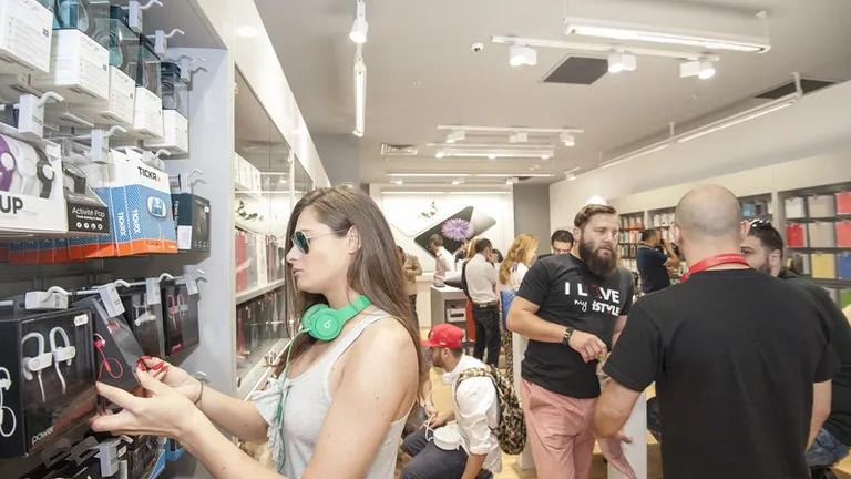 Magazinul iStyle din București Mall lansează iPhone 6S în noaptea de joi spre vineri