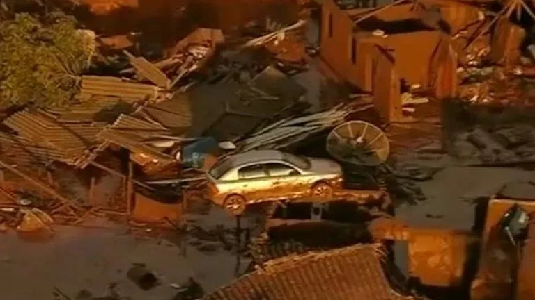 Accident ecologic în Brazilia: 17 oameni au murit după ce a cedat barajul unui lac de decantare