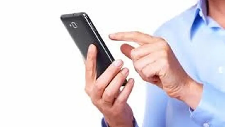 Cum sa eviti fraudele pe telefon si tableta in vacanta