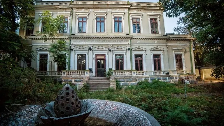 Bijuterii arhitecturale din Bucuresti, scoase la vanzare. Palate locuite de personaje celebre, estimate la milioane de euro