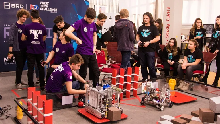 Patru echipe de elevi vor reprezenta Romania la Campionatul Mondial de robotica din Detroit