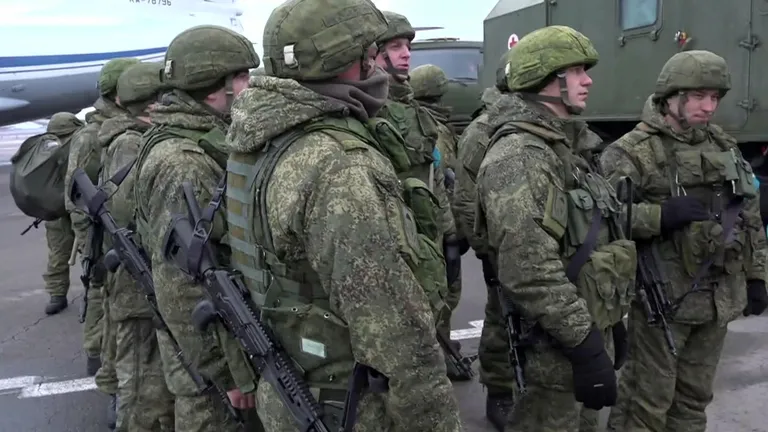 Rusia mobilizează primii 300.000 de rezerviști, după ce Putin a anunțat că va răspunde Occidentului pe toate căile necesare pentru a-și „apăra țara”