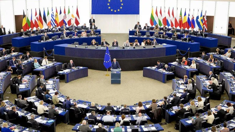 Parlamentul European a adoptat reforma pieței energetice din UE. Statele vor putea să intervină pentru a controla prețurile