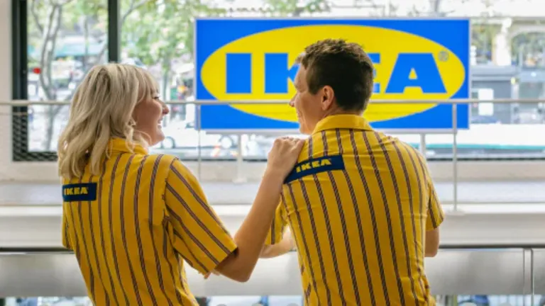 Ikea le plătește facturile angajaților și le oferă reduceri la produse. Retailerul a lansat un fond social de 10 milioane de euro pentru personalul său