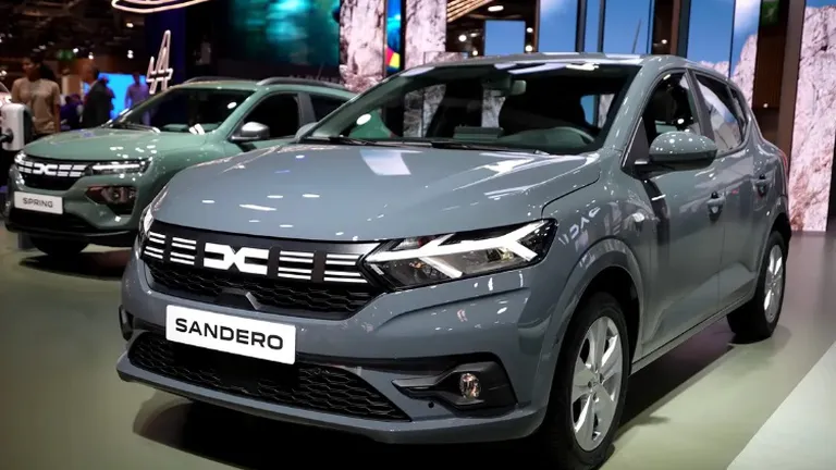 VIDEO Cum arată noua Dacia Sandero. Modelul românesc are o altă înfăţişare