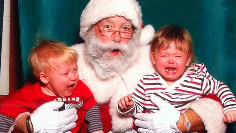 Atenție! Psihologii avertizează că părinții care le spun copiilor că Moș Crăciun este real pot cauza traume pe termen lung