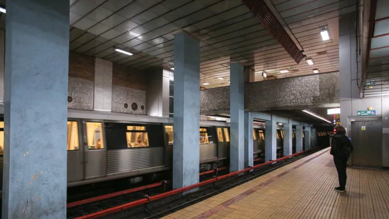 Metrorex devine mai accesibil pentru persoanele cu deficiențe de vedere. Câte stații de metrou au fost modernizate în sensul acesta?