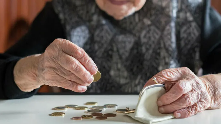 Legea pensiilor 2023. Ce pensie primesc românii care au cotizat doar 10-15 ani la stat