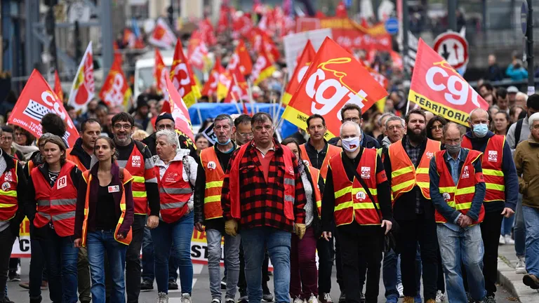 Grevă generală în Franţa. Proteste masive din cauza creşterii vârstei de pensionare la 64 de ani