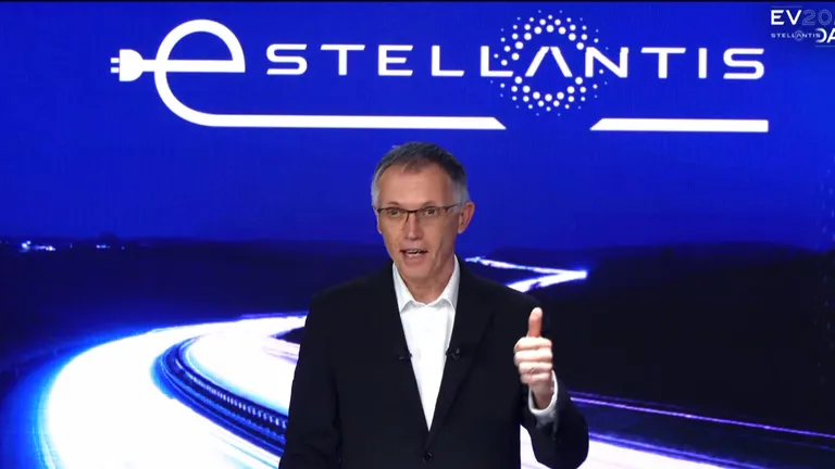 Șeful Stellantis avertizează că producărtorii europeni de mașini electrice vor fi loviți crunt de concurența din China. Motivul: „Chinezăriile” electrice sunt cu 40% mai ieftine!