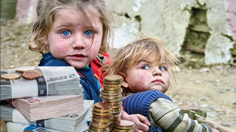 Crunt! Fiecare familie din România este datoare cu 24.000 de euro! Cum arată datoria publică explicată pe înțelesul tuturor! Banii pe care copiii României trebuie să-i plătească în viitor sunt de 100 de ori mai mulți decât în 1995