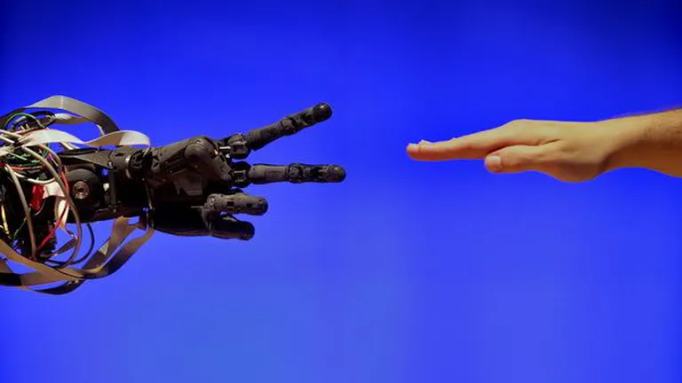 Spune NU roboților! Domeniile care NU vor fi înlocuite de inteligența artificială