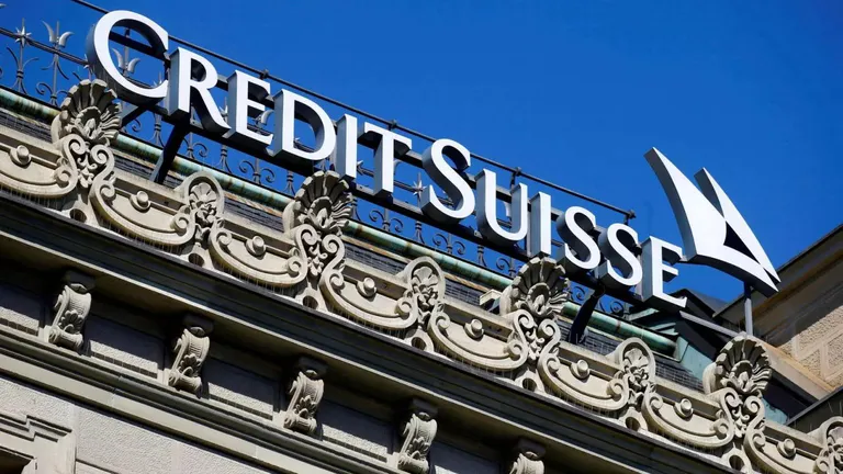 Ultima oră. Acțiunile Credit Suisse s-au prăbușit cu 30%. Reprezentanții au cerut ajutor de urgenţă de la Banca Naţională a Elveţiei