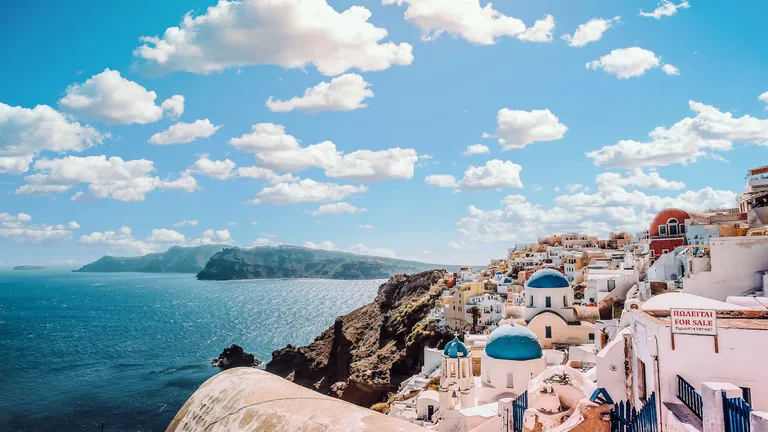 De ce să mergi în Grecia în septembrie. Avantajele și dezavantajele de a-ți petrece prima lună de toamnă pe o insulă