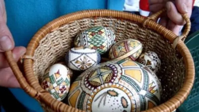 Noua fiță de Paște! Românii sunt în căutare de ouă de struț. Cât costă și ce semnificație are