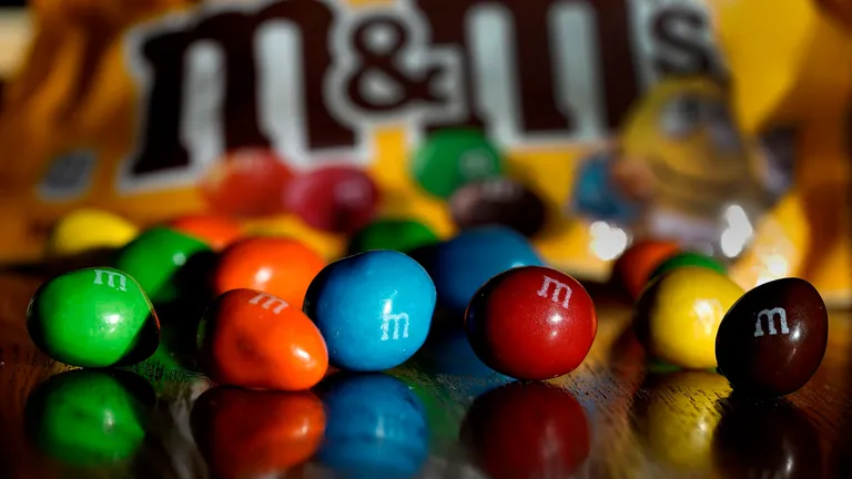 De unde vine, de fapt, numele bomboanelor M&M's? Secretele din spetele celor mai faimoase dulciuri din lume din lume
