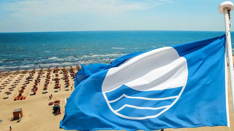 Care sunt cele mai frumoase plaje de pe litoralul românesc. De ce caută turiştii zonele cu steag albastru