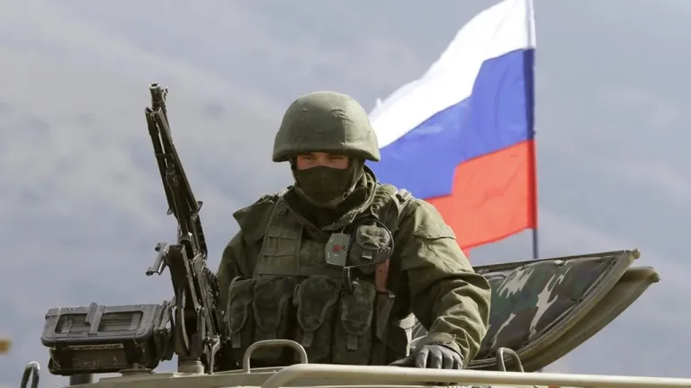Rusia creşte vârsta maximă de mobilizare militară cu cel puțin 5 ani. Ofiţerii de rang înalt pot fi chemaţi din rezervă şi la 70 de ani