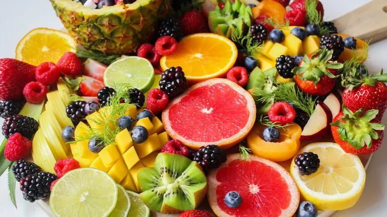 Fructul care te apără de infecții și îți crește imunitatea. Iată cu ce aliment ar trebui să îl combini