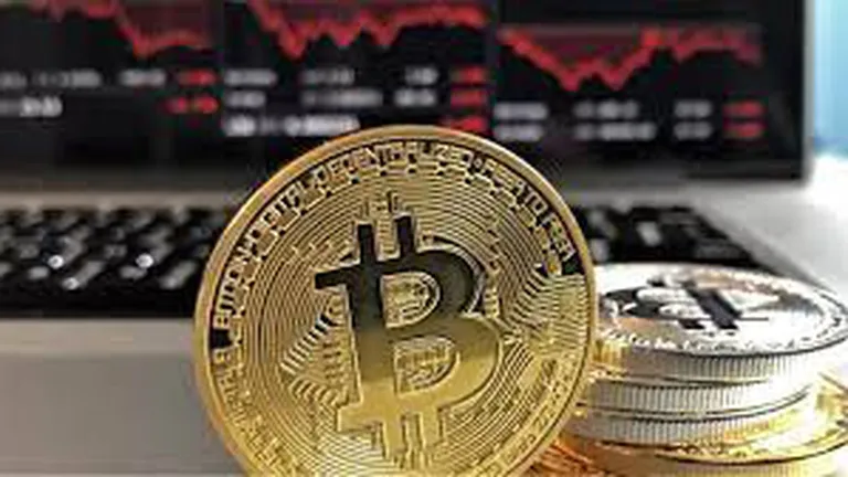 Bitcoin a crescut la 52.079 USD pe unitate, un nou maxim de peste doi ani