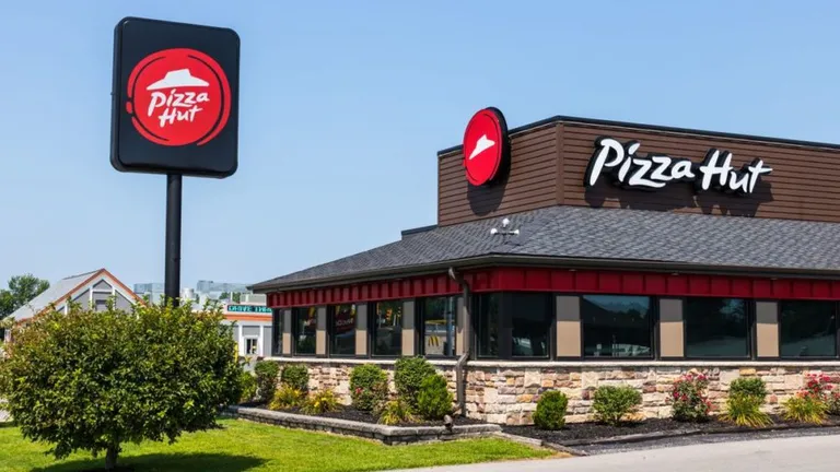 Pizza Hut închide mai multe restaurante din România. Compania a făcut anunțul care va afecta mii de români