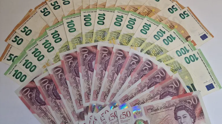Curs BNR 1 noiembrie. Banca Națională anunță ce se întâmplă cu euro, lira, dolarul, francul elvețian și gramul de aur