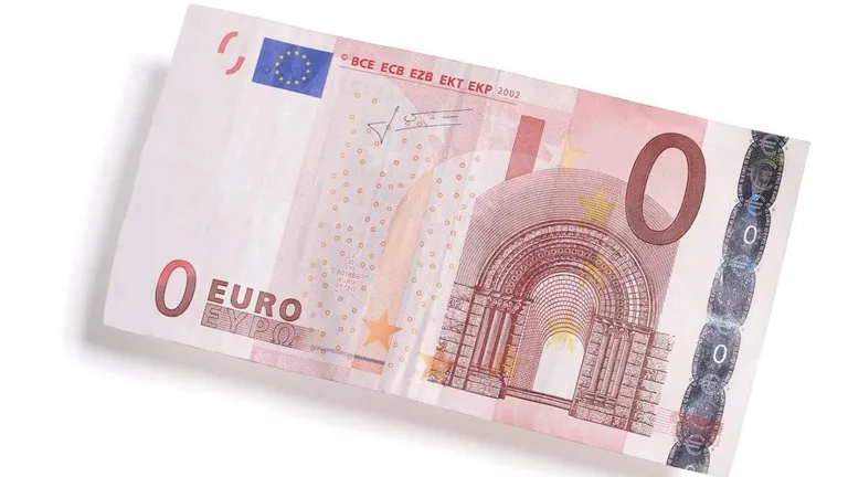 Cum arată bancnota de 0 euro apărută în Botoșani. Prețul cu care se vinde către orice doritor