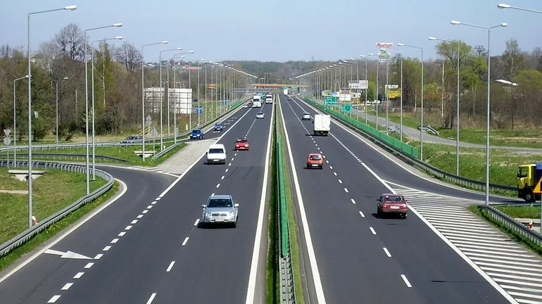 Drumul Expres Craiova-Piteşti. Trei oferte primite de CNAIR pentru proiectarea nodurilor noi de la Coloneşti şi Suseni