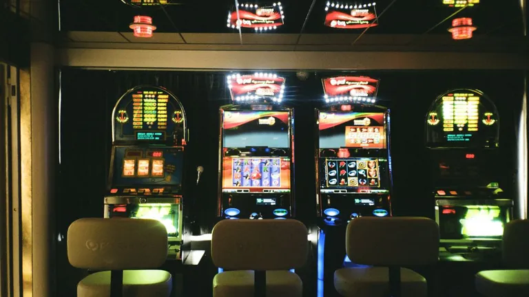 Restricții noi privind jocurile de noroc. În ce localități vor fi complet interzise