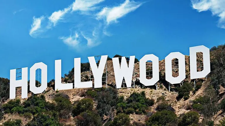 Actorii şi marile studiouri de la Hollywood au ajuns la un acord pentru a înceta greva care a paralizat de mai multe luni producţia de filme şi seriale în SUA