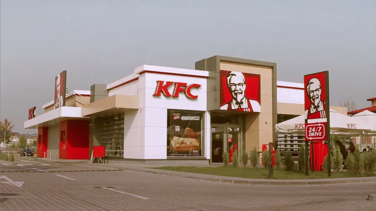 KFC a înregistrat creșteri mai mult decât duble. Societatea a atins borna de un miliard de lei în 2023