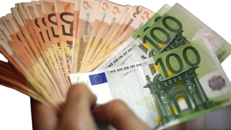 100 de tineri români vor beneficia de 13.500 euro fiecare. Cine se califică pentru acest ajutor de la Ministerul Cercetării