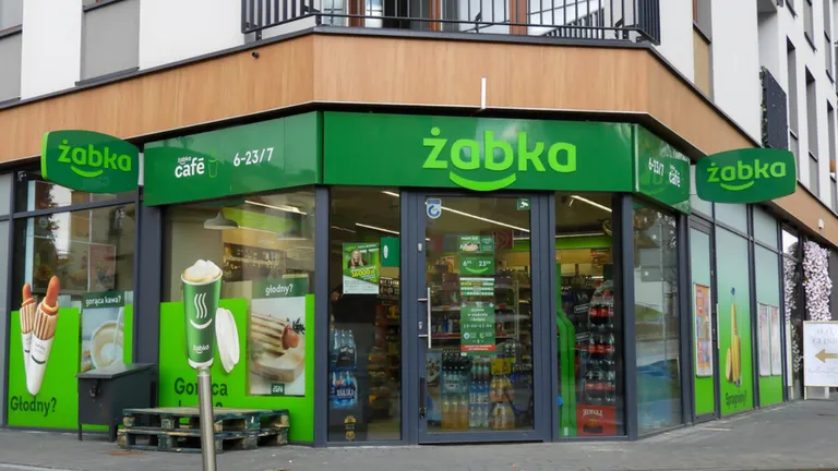 Zabka, cel mai mare retailer de proximitate din Polonia, a stabilit prețurile pentru piața din România. Va deveni acesta cel mai mare operator din lume?