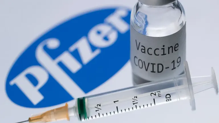 Compania Pfizer a dat în judecată România pentru vaccinurile refuzate. Ce daune uriașe trebuie să plătească țara noastră