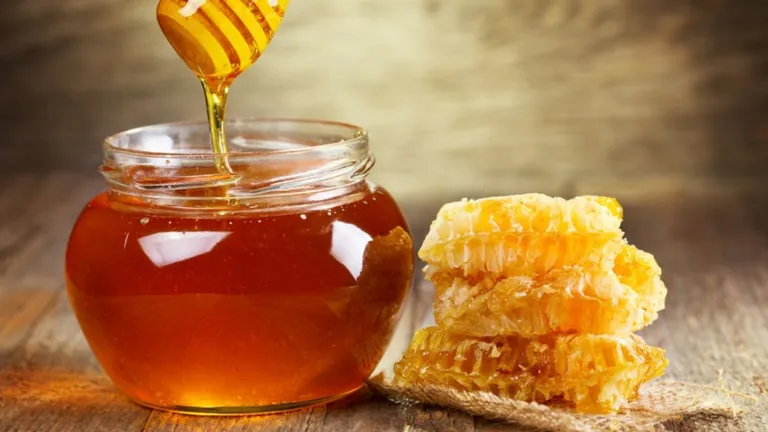 Mierea vegană, care nu e produsă de albine, se pregătește să înlocuiască mierea tradițională până în 2034