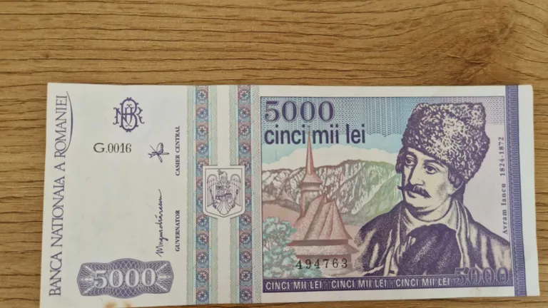 Cu cât se vinde o bancnotă de 5000 de lei din 1993, cu chipul lui Avram Iancu. Suma depăsește salariul minim pe economie pe o lună