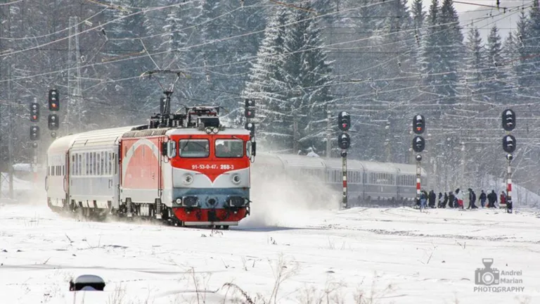CFR anunță trafic feroviar afectat de ninsori. Lista trenurilor de călători cu întârzieri, din cauza restricțiilor impuse de vreme