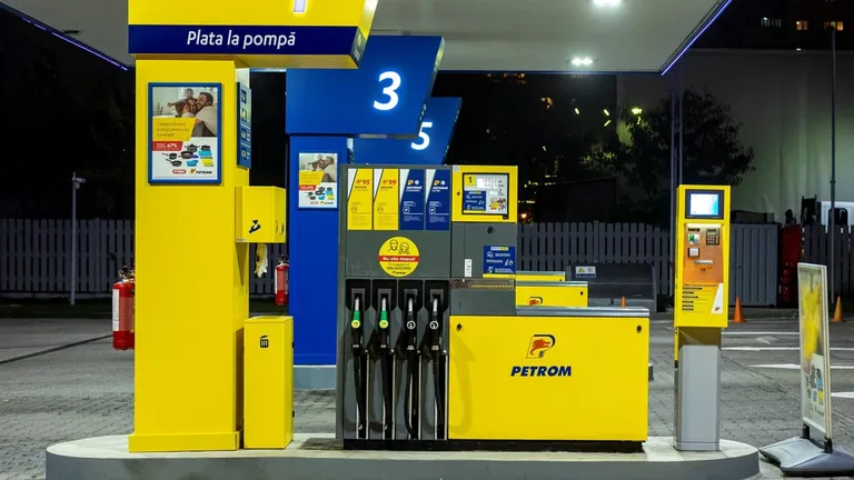 Preţ carburanţi 10 ianuarie 2024. Veşti bune pentru şoferi. Cât costă benzina şi motorina