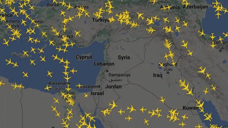 O companie aeriană din Europa suspendă zborurile spre Orientul Mijlociu după ce Iranul a atacat Israelul