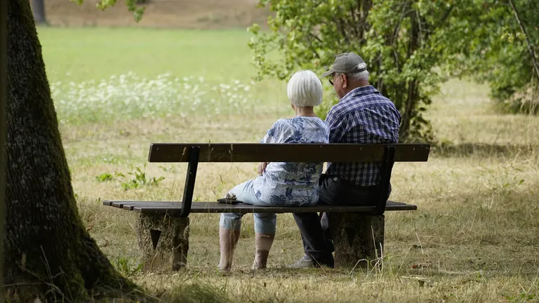 Pensii 2024. Câți bani vor primi vârstnicii care au muncit 25 de ani, după recalculare