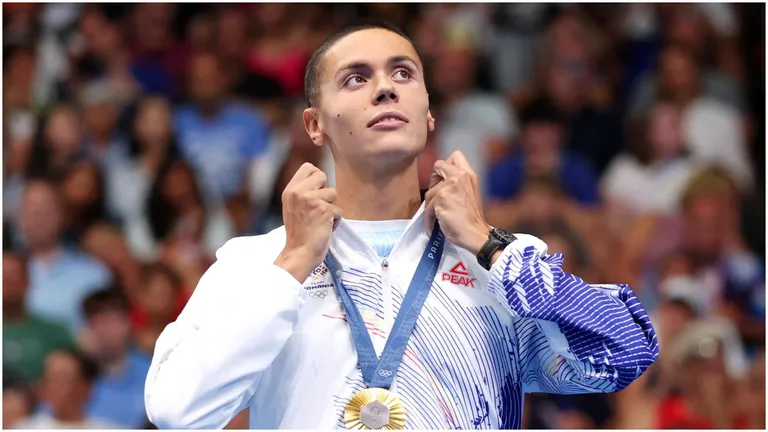 David Popovici și-a asigurat renta viageră. Câți bani va primi campionul olimpic de la statul român