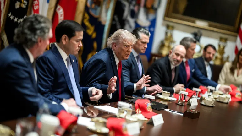SUA și Iranul ajung la un acord, dar au nevoie de aprobarea finală a lui Trump, spun oficialii