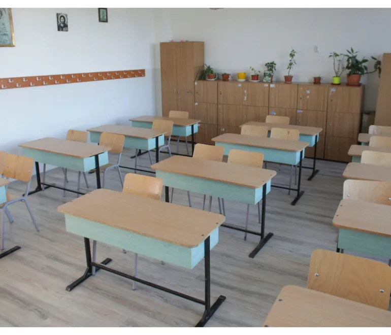 Este GREVĂ în toate şcolile din România. Profesorii sunt nemulțumiți de salarii şi refuză să mai intre la ore